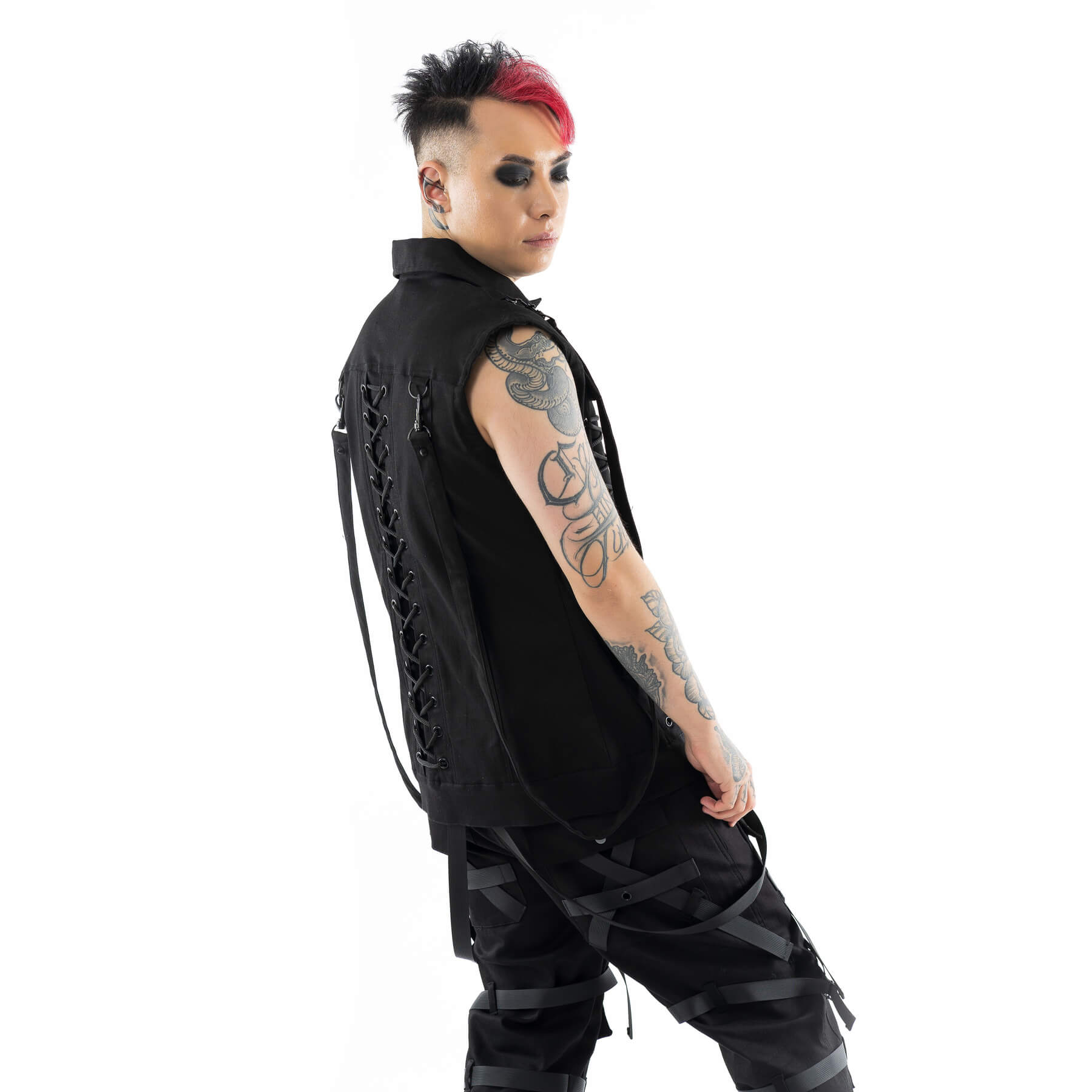 NOLEN VEST – BLACK