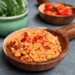 Resep Sambal Tempe Penyet Kencur Kemangi: Pedas Gurih Menggugah Selera Resep Sambal Tempe Penyet Kencur Kemangi: Pedas Gurih Menggugah Selera