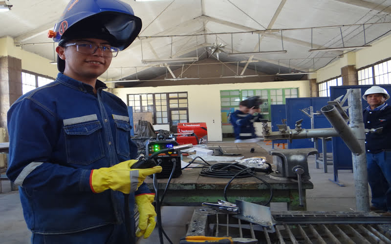 TALLER DE SOLDADURA PARA JOVENES DE CARRERAS TECNICAS TALLER DE SOLDADURA PARA JOVENES DE CARRERAS TECNICAS
