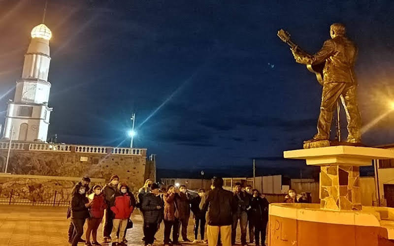 RECORRIDO HISTÓRICO POR LAS CALLES DE ORURO RECORRIDO HISTÓRICO POR LAS CALLES DE ORURO