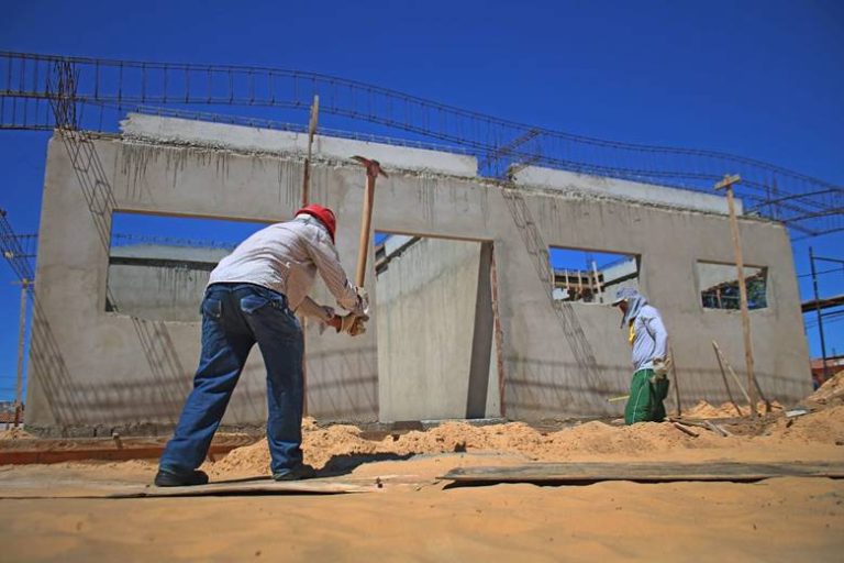 Petrolina lidera geração de empregos no 2º semestre em Pernambuco Petrolina lidera geração de empregos no 2º semestre em Pernambuco