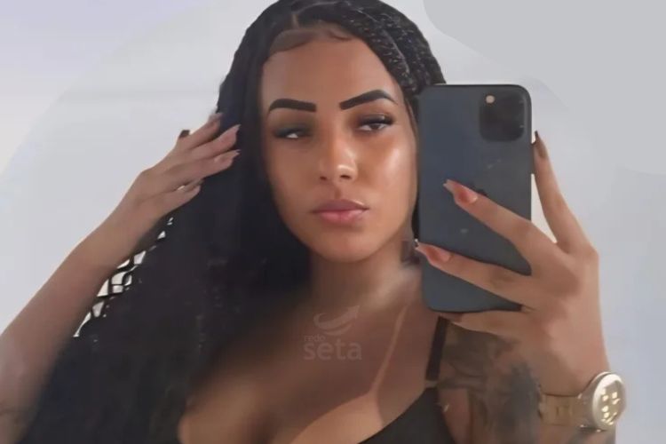 Jovem é morta a tiros dentro de casa em Salvador, BA Jovem é morta a tiros dentro de casa em Salvador, BA