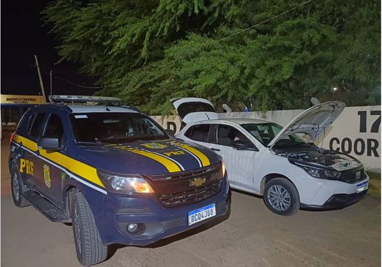 PRF apreende veículos irregulares em Jaguarari e Juazeiro PRF apreende veículos irregulares em Jaguarari e Juazeiro