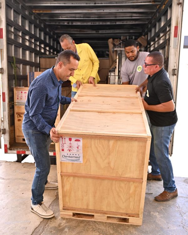 Prefeitura de Juazeiro recebe cadeiras odontológicas e equipamentos para fortalecer a saúde municipal Prefeitura de Juazeiro recebe cadeiras odontológicas e equipamentos para fortalecer a saúde municipal