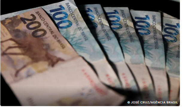 Aposentados do INSS que ganham mais que o mínimo começam a receber 13º Aposentados do INSS que ganham mais que o mínimo começam a receber 13º