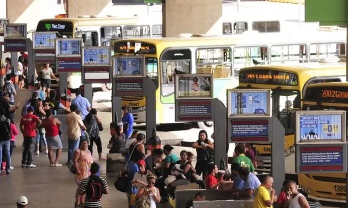 Projeto exige internet sem fio no transporte público de passageiros Projeto exige internet sem fio no transporte público de passageiros