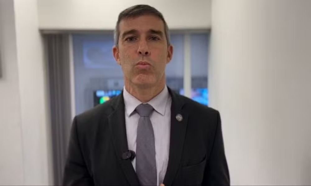 Secretário de Segurança Pública se pronuncia sobre esquema de desvio de armas envolvendo policiais da Bahia Secretário de Segurança Pública se pronuncia sobre esquema de desvio de armas envolvendo policiais da Bahia