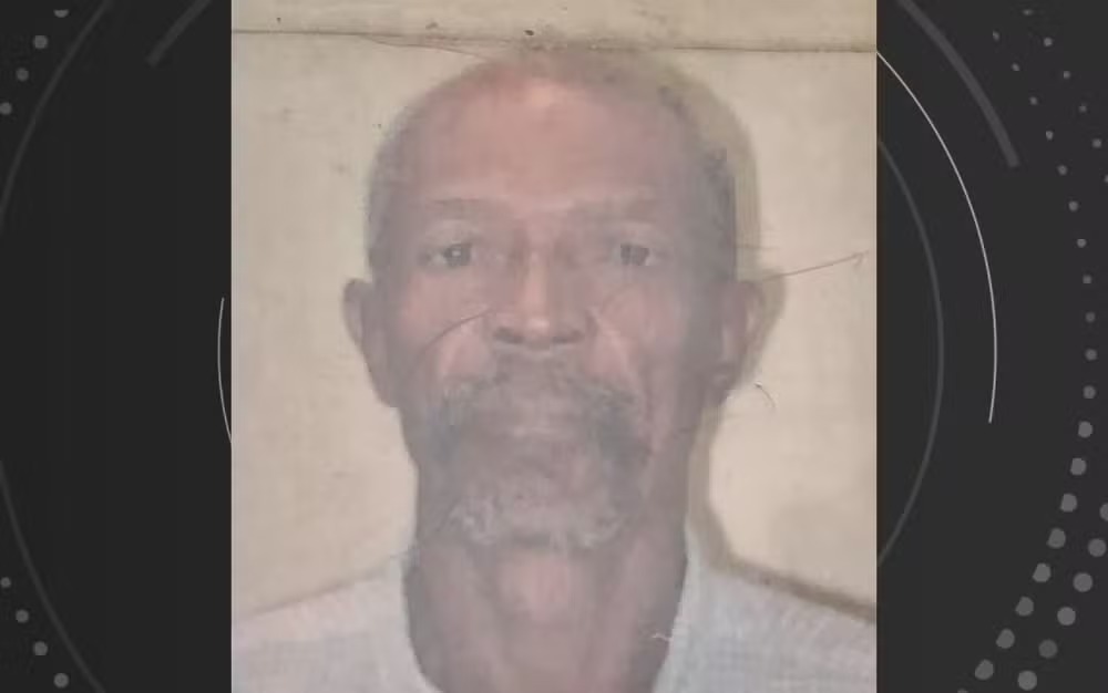 Idoso de 70 anos passa mal e morre após beber suco na Bahia; polícia investiga Idoso de 70 anos passa mal e morre após beber suco na Bahia; polícia investiga