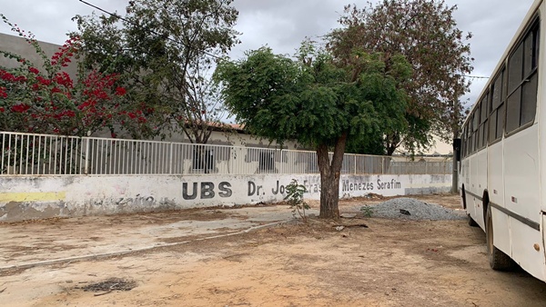 Juazeiro: Morador alerta para falta de limpeza na UBS do bairro Argemiro Juazeiro: Morador alerta para falta de limpeza na UBS do bairro Argemiro