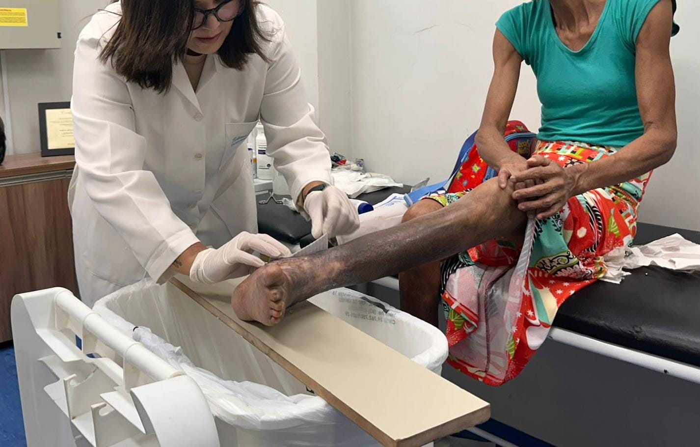Pacientes com lesões crônicas têm acesso a tratamento gratuito na Policlínica Municipal de Juazeiro, BA Pacientes com lesões crônicas têm acesso a tratamento gratuito na Policlínica Municipal de Juazeiro, BA