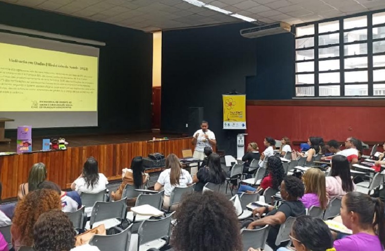 Juazeiro dá início à campanha “Faça Bonito” com formação intersetorial sobre proteção à infância e adolescência Juazeiro dá início à campanha “Faça Bonito” com formação intersetorial sobre proteção à infância e adolescência