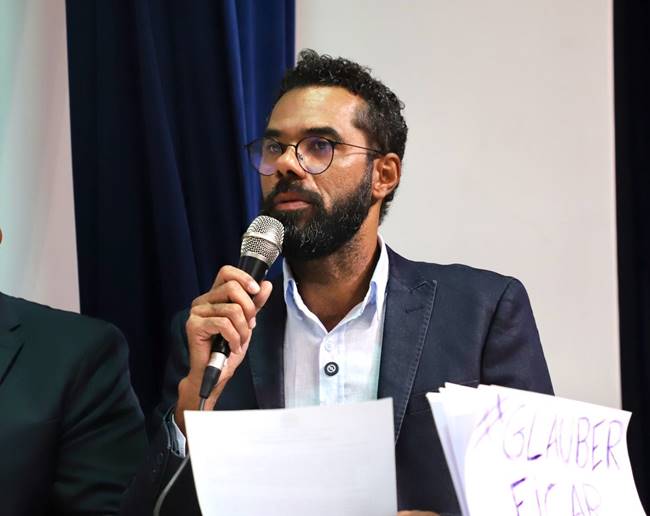Vereador cobra construção de banheiros e bebedouros públicos em Petrolina, PE Vereador cobra construção de banheiros e bebedouros públicos em Petrolina, PE