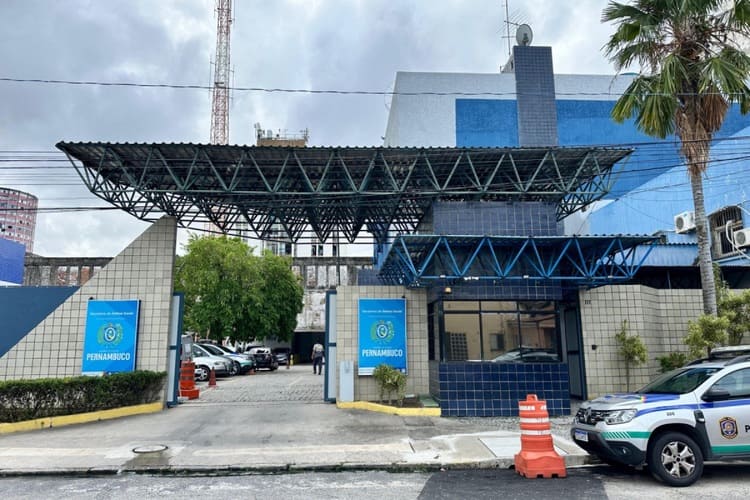 Condenado por estuprar criança, sargento da PM é expulso da corporação em Pernambuco Condenado por estuprar criança, sargento da PM é expulso da corporação em Pernambuco