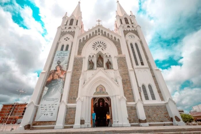 Luto pelo Papa: Sinos de todas as igrejas da Diocese de Petrolina (PE) e Juazeiro (BA) tocarão pontualmente às 17h Luto pelo Papa: Sinos de todas as igrejas da Diocese de Petrolina (PE) e Juazeiro (BA) tocarão pontualmente às 17h