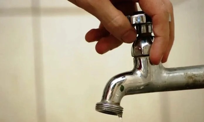 Compesa informa suspensão no abastecimento de água em sete bairros de Petrolina, PE; veja lista Compesa informa suspensão no abastecimento de água em sete bairros de Petrolina, PE; veja lista