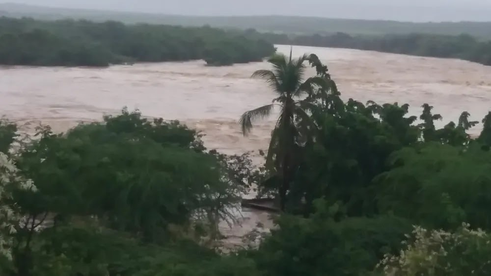 Inmet divulga alerta de chuvas intensas para 14 cidades da Bahia; veja lista Inmet divulga alerta de chuvas intensas para 14 cidades da Bahia; veja lista