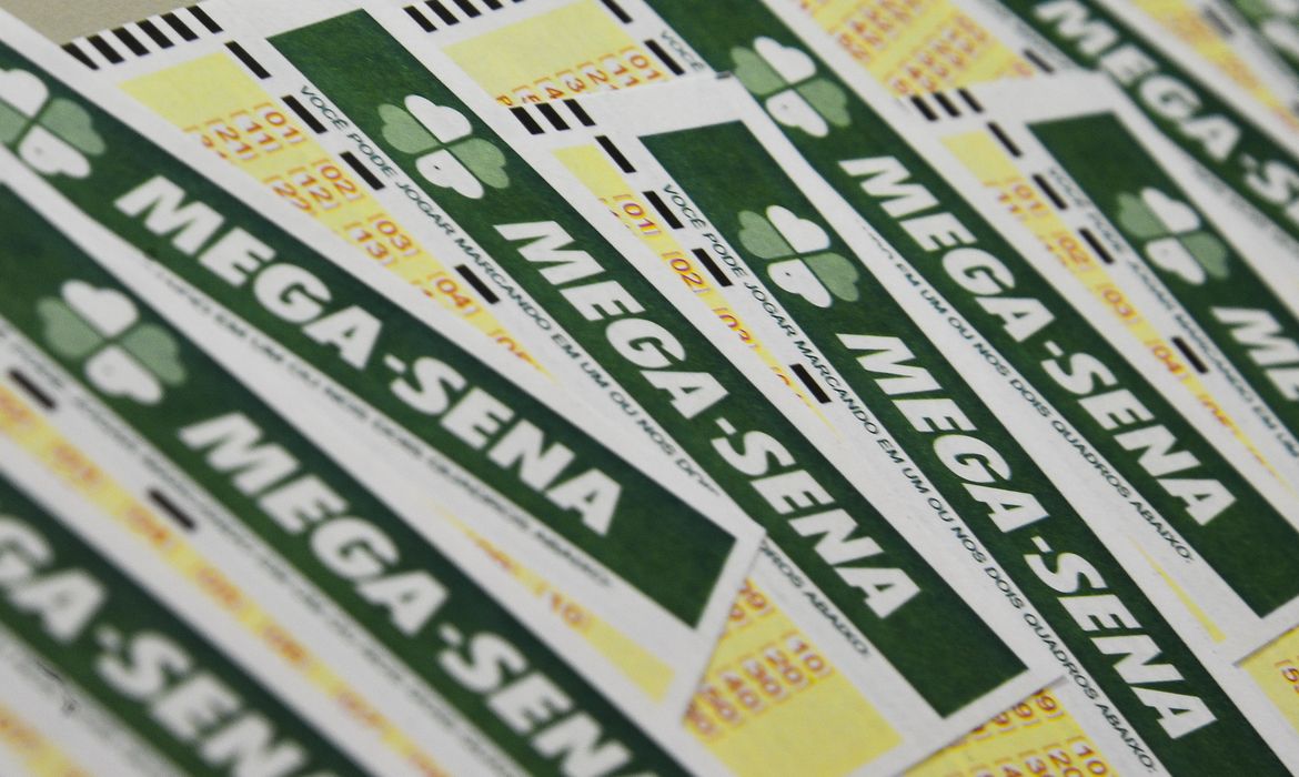 Mega-Sena sorteia nesta terça-feira prêmio acumulado em R$ 45 milhões Mega-Sena sorteia nesta terça-feira prêmio acumulado em R$ 45 milhões