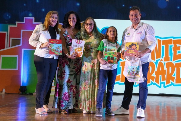 Juazeiro 147 anos: Lançamento do programa Juá Literária encanta comunidade escolar Juazeiro 147 anos: Lançamento do programa Juá Literária encanta comunidade escolar