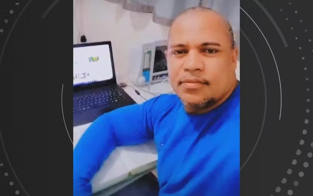 Enfermeiro é encontrado morto dentro de banheiro de hospital na Bahia; vítima completaria 45 anos em três dias Enfermeiro é encontrado morto dentro de banheiro de hospital na Bahia; vítima completaria 45 anos em três dias
