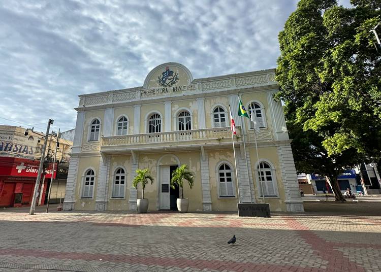 Prefeitura decreta ponto facultativo na véspera da Sexta-Feira Santa em Juazeiro, BA Prefeitura decreta ponto facultativo na véspera da Sexta-Feira Santa em Juazeiro, BA