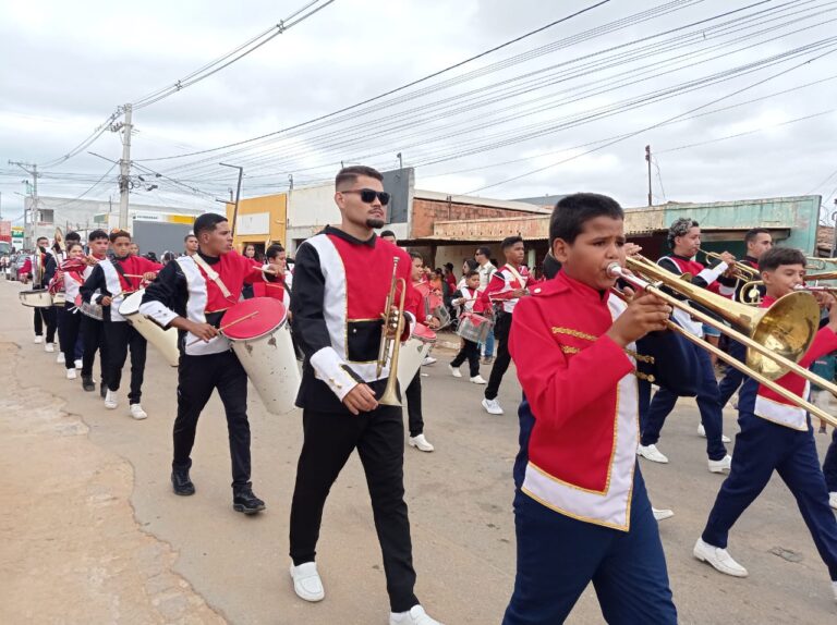 Juazeiro 147 anos: Escolas da rede municipal brilham na Festa dos Colonos de Maniçoba Juazeiro 147 anos: Escolas da rede municipal brilham na Festa dos Colonos de Maniçoba