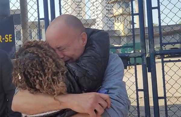 Preso por um 'i': erro na grafia do nome faz eletricista ficar detido injustamente por estupro em SP Preso por um 'i': erro na grafia do nome faz eletricista ficar detido injustamente por estupro em SP