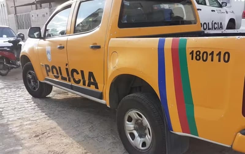 Três policiais são presos suspeitos de extorsão e corrupção em Arcoverde e Buíque, PE Três policiais são presos suspeitos de extorsão e corrupção em Arcoverde e Buíque, PE