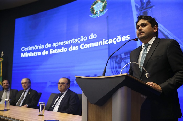 Ministro das Comunicações pede demissão Ministro das Comunicações pede demissão