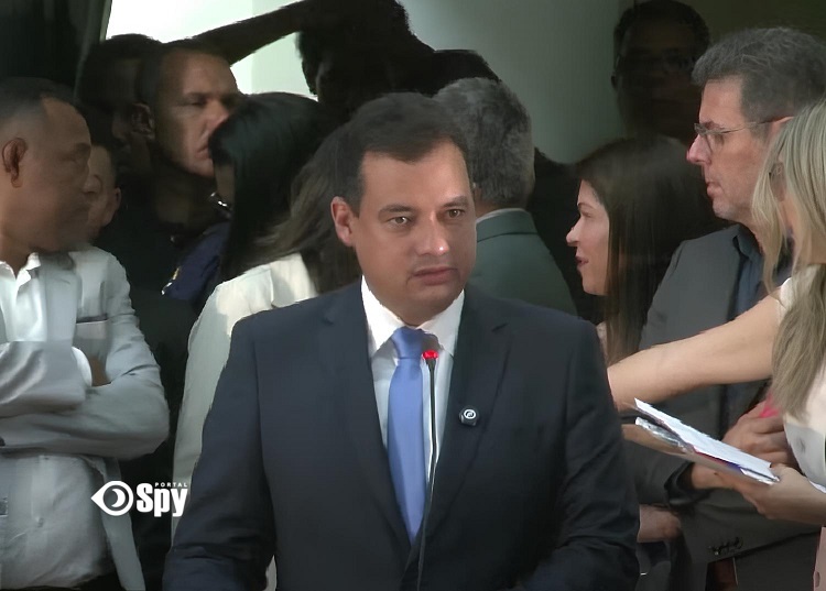 Andrei Gonçalves decreta estado de calamidade financeira por 30 dias, estabelecendo metas de economia para o município de Juazeiro, BA Andrei Gonçalves decreta estado de calamidade financeira por 30 dias, estabelecendo metas de economia para o município de Juazeiro, BA
