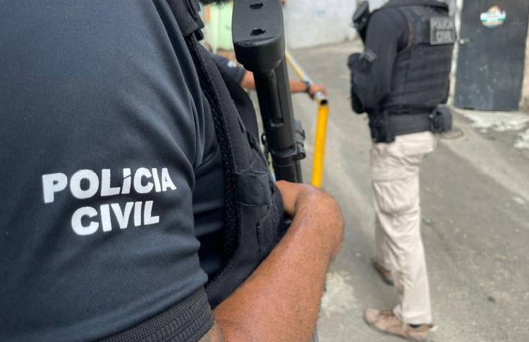 Polícia Civil prende 'amigo da família' suspeito de estuprar menina de 3 anos em Uauá, BA Polícia Civil prende 'amigo da família' suspeito de estuprar menina de 3 anos em Uauá, BA
