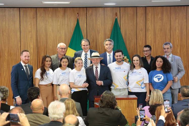 Governo federal lança Programa ‘Mais Professores para o Brasil' Governo federal lança Programa ‘Mais Professores para o Brasil'
