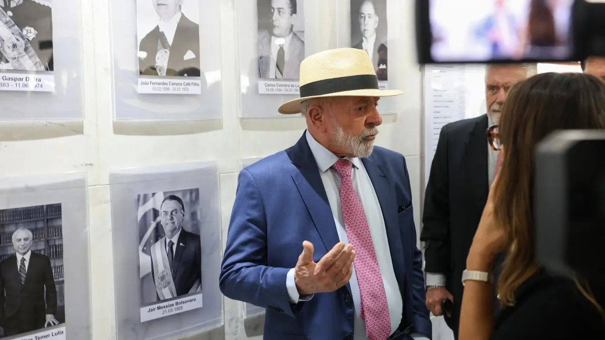 Lula pede que galeria do Planalto mencione “golpe” de Dilma e “mentiras” de Bolsonaro Lula pede que galeria do Planalto mencione “golpe” de Dilma e “mentiras” de Bolsonaro