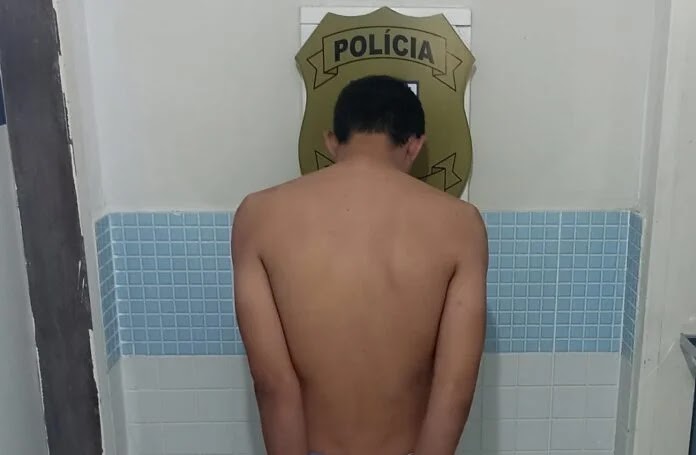 Homem que fingia ser piloto de avião para dopar e estuprar mulheres é preso após investigação da polícia em Petrolina (PE) Homem que fingia ser piloto de avião para dopar e estuprar mulheres é preso após investigação da polícia em Petrolina (PE)