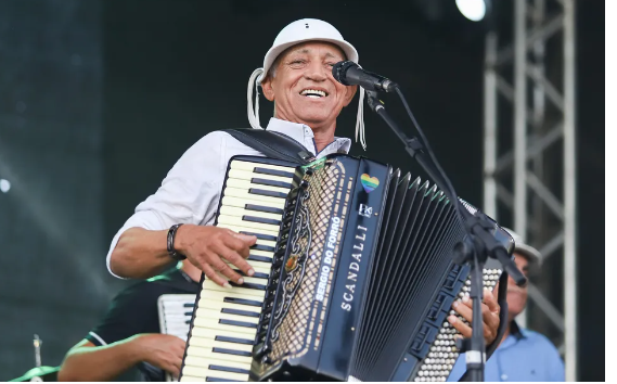 Sérgio do Forró lança carta aberta onde defende a participação dos artistas nas festas Sérgio do Forró lança carta aberta onde defende a participação dos artistas nas festas