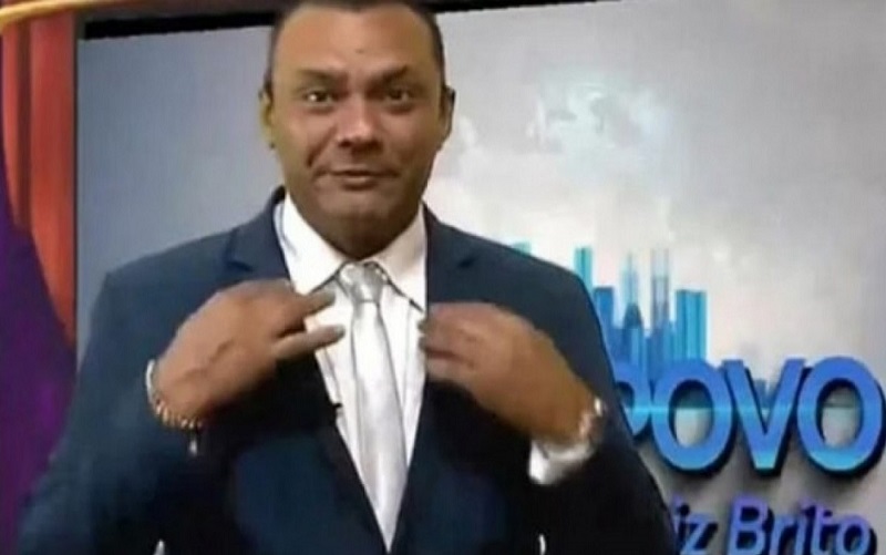 Apresentador de TV morre após ser atacado com furadeira durante briga supostamente motivada por ciúmes em SP Apresentador de TV morre após ser atacado com furadeira durante briga supostamente motivada por ciúmes em SP