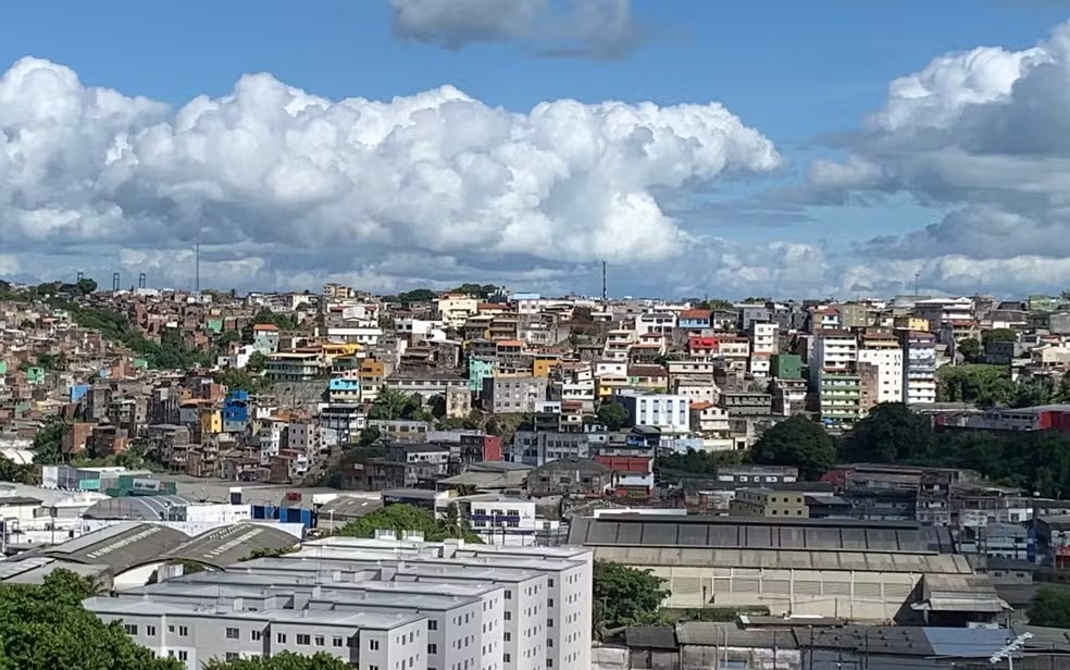 Dois homens são mortos a tiros em Salvador após assalto contra policial militar Dois homens são mortos a tiros em Salvador após assalto contra policial militar