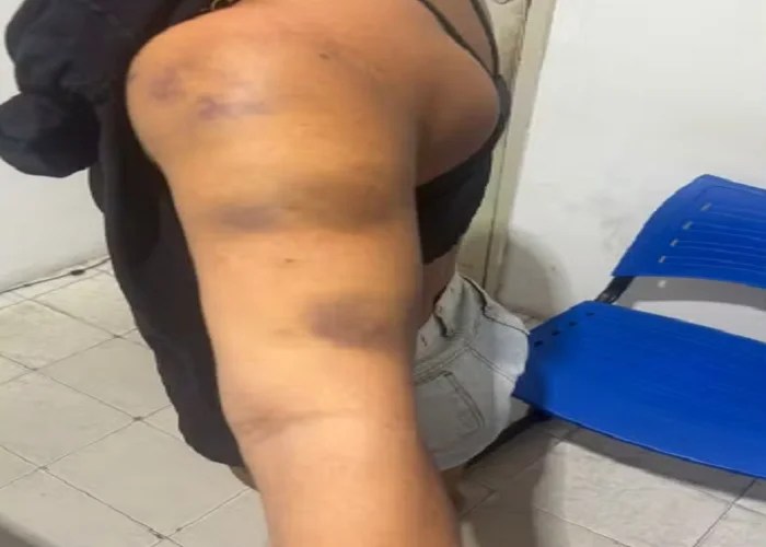 Homem é preso suspeito de agredir e manter companheira em cárcere privado em Remanso, BA Homem é preso suspeito de agredir e manter companheira em cárcere privado em Remanso, BA