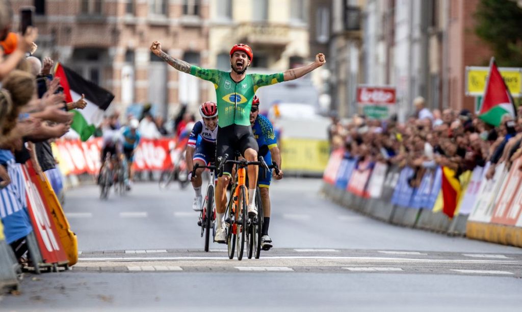 Lauro Chaman leva tricampeonato Mundial de Paraciclismo na Bélgica Lauro Chaman leva tricampeonato Mundial de Paraciclismo na Bélgica