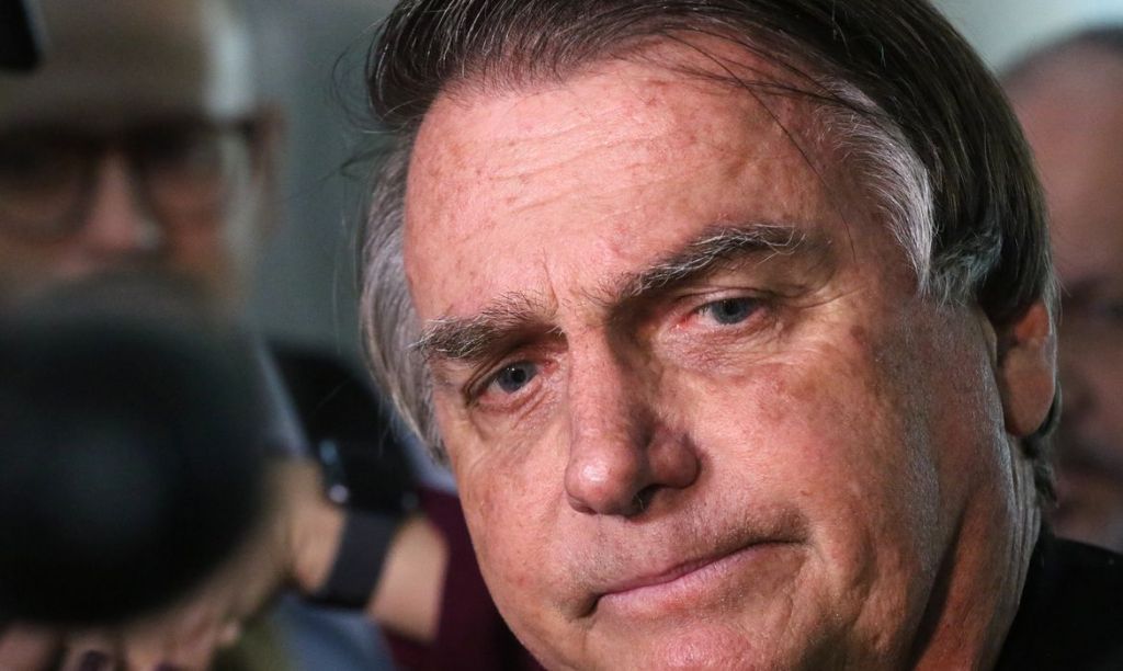 Moraes autoriza Bolsonaro a ir ao hospital para procedimento na pele Moraes autoriza Bolsonaro a ir ao hospital para procedimento na pele