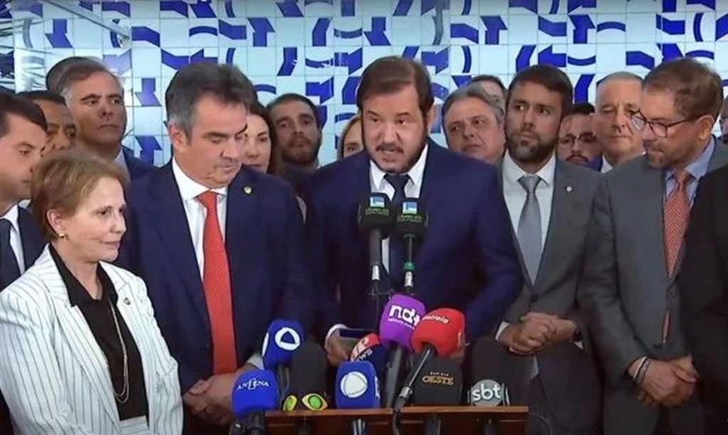 União Brasil e PP anunciam afastamento do governo Lula União Brasil e PP anunciam afastamento do governo Lula
