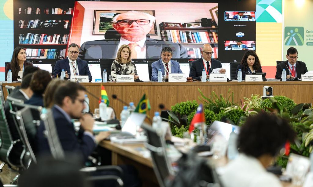 Conferência debate investimentos para erradicar a pobreza Conferência debate investimentos para erradicar a pobreza