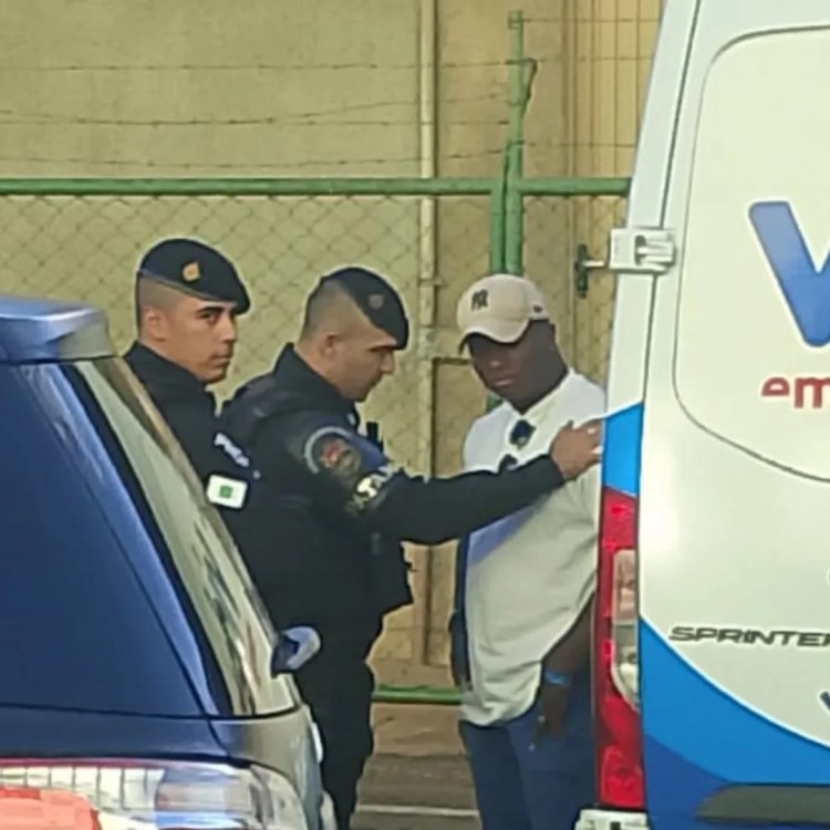 Policial militar de folga agride segurança no Hospital de Base, em Brasília; veja VÍDEO Policial militar de folga agride segurança no Hospital de Base, em Brasília; veja VÍDEO