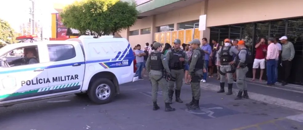 Segundo suspeito de matar mulher no Centro de Petrolina (PE) é preso em Juazeiro (BA) Segundo suspeito de matar mulher no Centro de Petrolina (PE) é preso em Juazeiro (BA)