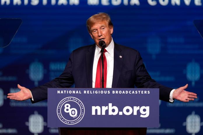 Trump pledges to defend Christianity against the left, which he says wants ‘to tear down crosses’ Trump pledges to defend Christianity against the left, which he says wants ‘to tear down crosses’