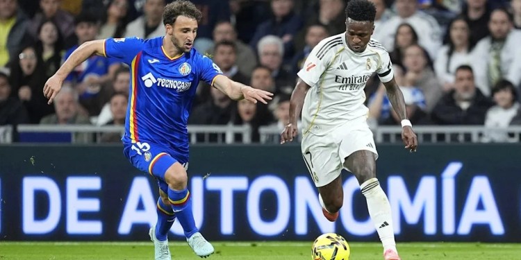 Vinicius Junior Calls for Team Unity Before Manchester City Match Vinicius Junior Calls for Team Unity Before Manchester City Match