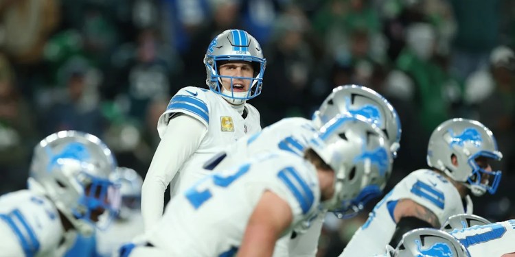 Goff’s Interception Sets Up Eagles Field Goal, Eagles Lead 3-0 Goff’s Interception Sets Up Eagles Field Goal, Eagles Lead 3-0