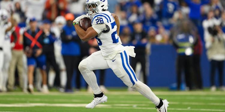 Fantasy Football: Week 17 RB rankings (Half-PPR) Fantasy Football: Week 17 RB rankings (Half-PPR)