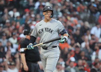 Aaron Judge Struggles Against Giants, Faces Boos Aaron Judge Struggles Against Giants, Faces Boos