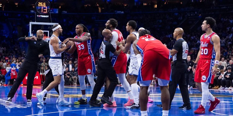 Jalen Suggs Ejected After Altercation with Andre Drummond Jalen Suggs Ejected After Altercation with Andre Drummond