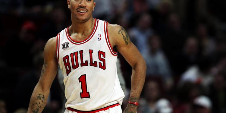 Derrick Rose insists he doesn’t want a statue based on ‘the way people been creating them’ Derrick Rose insists he doesn’t want a statue based on ‘the way people been creating them’